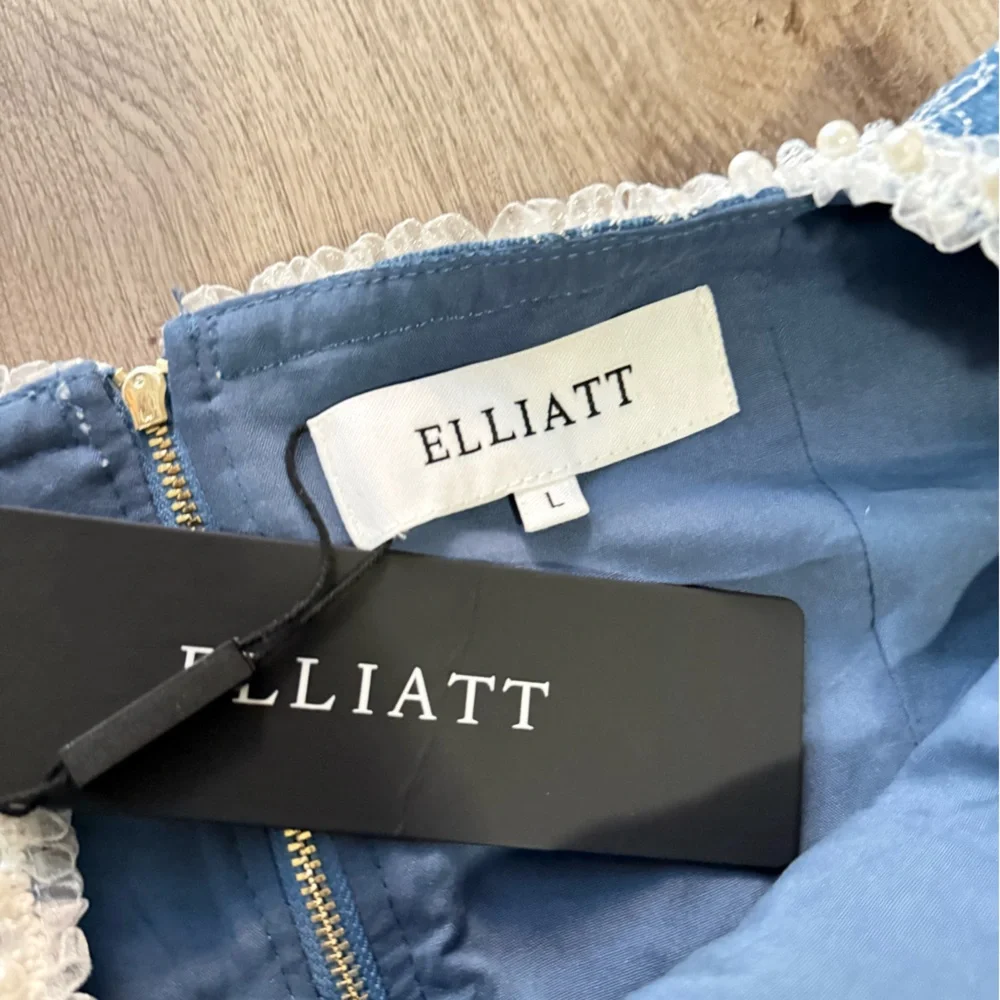 elliatt anneliese blue denim pearl & ribbon embroidered mini dress large NEW - Picture 9 of 12